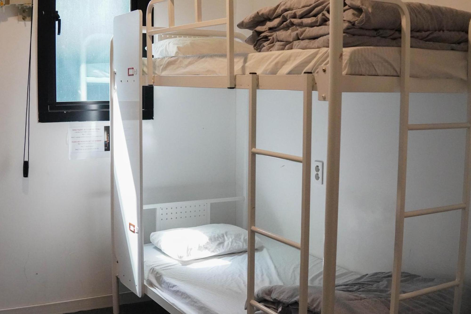 One Way Guesthouse بوسان المظهر الخارجي الصورة