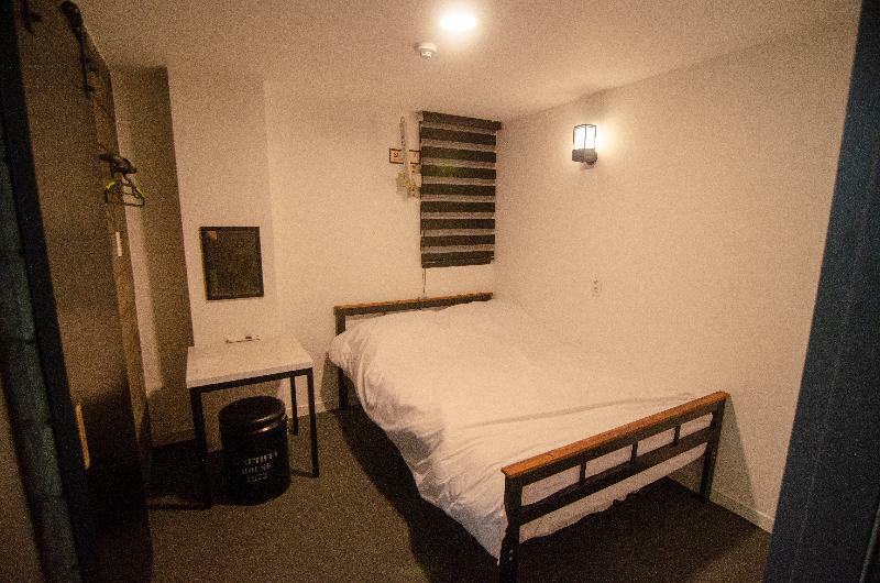 One Way Guesthouse بوسان المظهر الخارجي الصورة