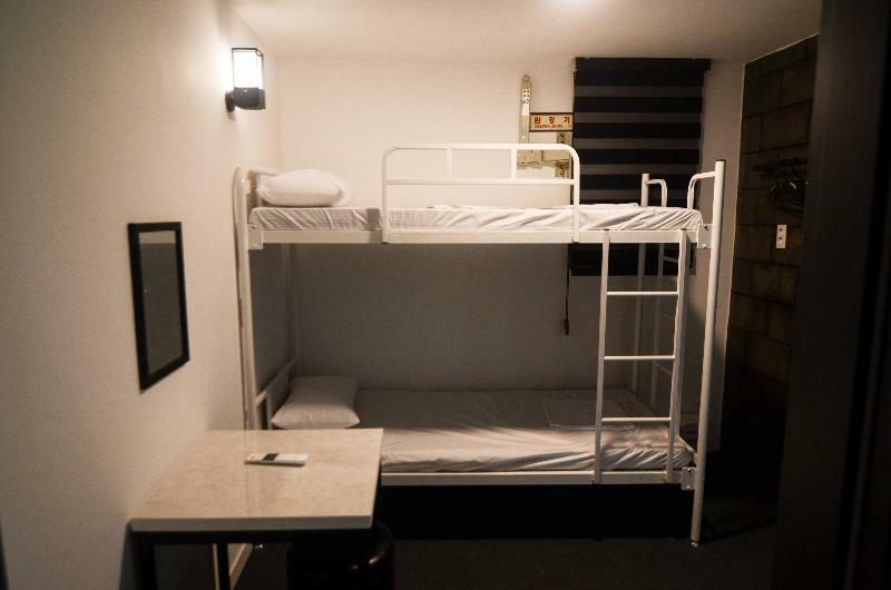 One Way Guesthouse بوسان المظهر الخارجي الصورة